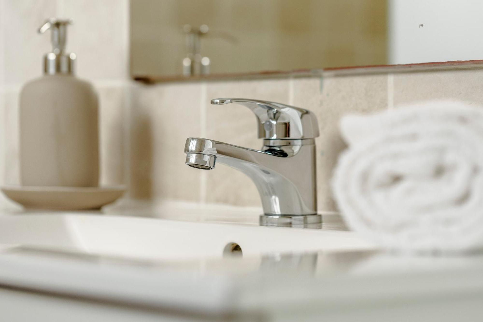 Boho Chic 2 Bedroom Gem 10 Min From Dowtown Free Parking أمادورا المظهر الخارجي الصورة